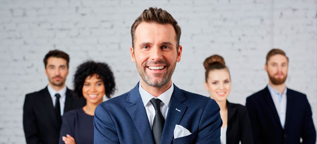 Ejecutivo líder de equipo comercial